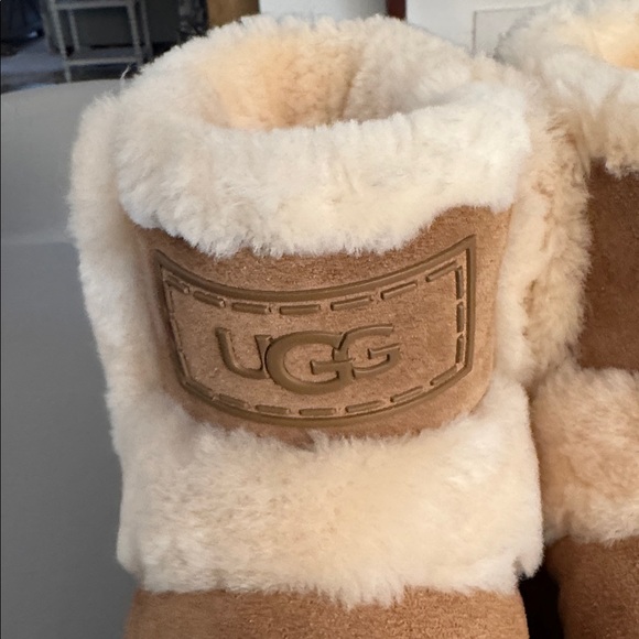UGG s. 7 Chestnut Suede Boots with Cream Shearling new w tags no box - Picture 2 of 7